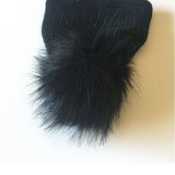 NWT KYI KYI WOMENS WOOL BLEND KNIT BEANIE WITH FAUX FUR POM BLACK main image 7